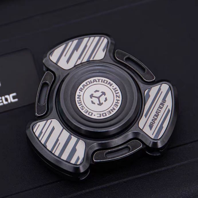Auto-Deploy Blade Fidget Spinner - Radiation EDC Toy