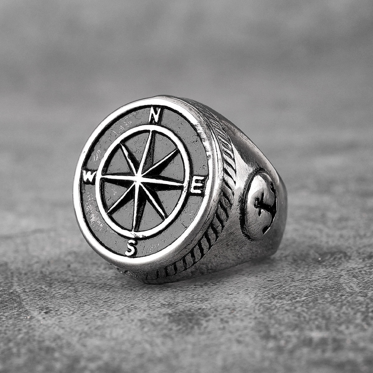 Anchor Ring – Navigator Compass Sailor Punk Hip Hop Statement Ring