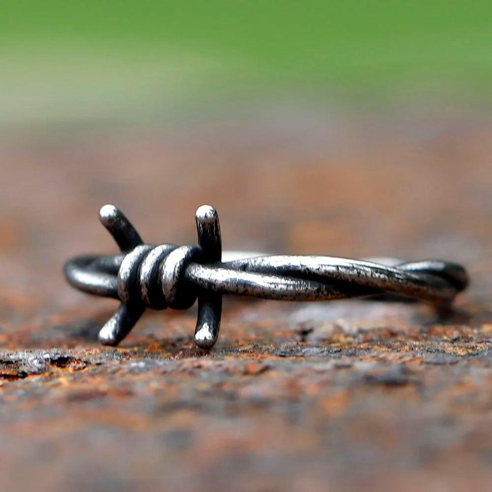 Gothic Ring – Barbed Wire Spike Punk Biker Vintage Dark Statement