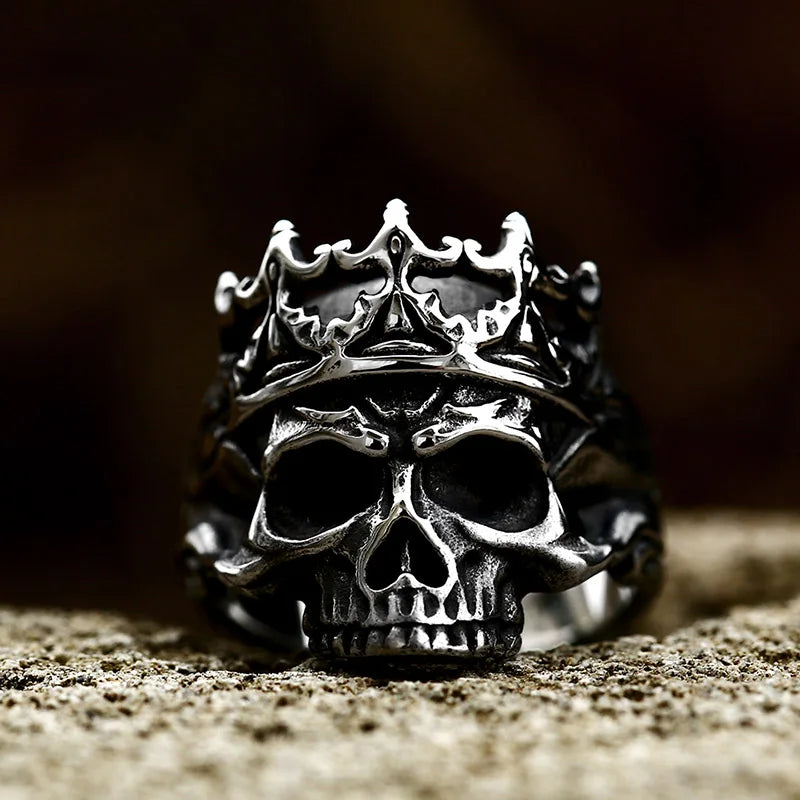 Gothic Skull Ring – Crown King Biker Punk Dark Statement for Alternative Styling detail image - detail view 4