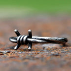 Gothic Statement Ring – Barbed Wire Spike Punk Biker Vintage Dark detail image - detail view 3