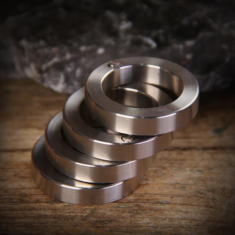 Folding Brass Knuckles Ring - Transformable Self Defense Jewelry
