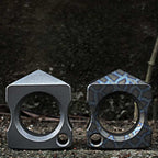 Titanium Ring – Defense with Two-Finger Window Breaker EDC Self-Defense Emergency Tool detail image