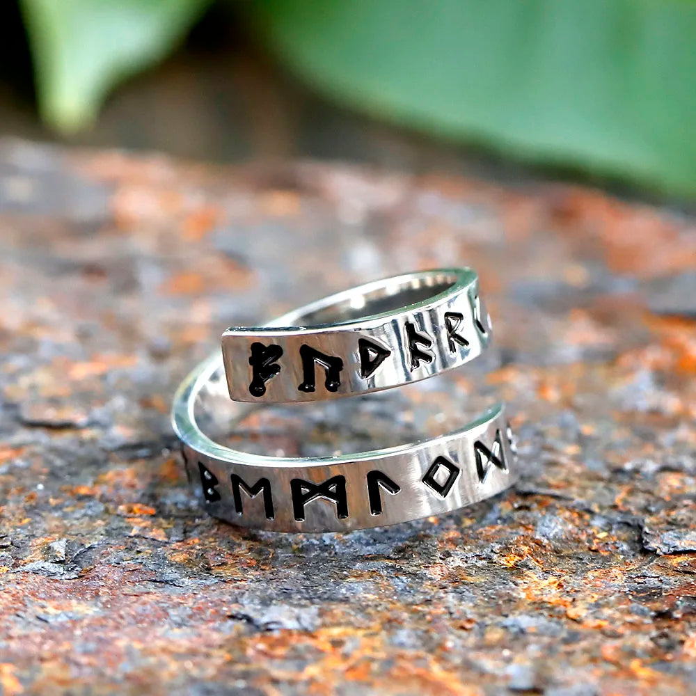 Statement Ring – Gothic Viking Rune Rotating Spinner Punk Retro